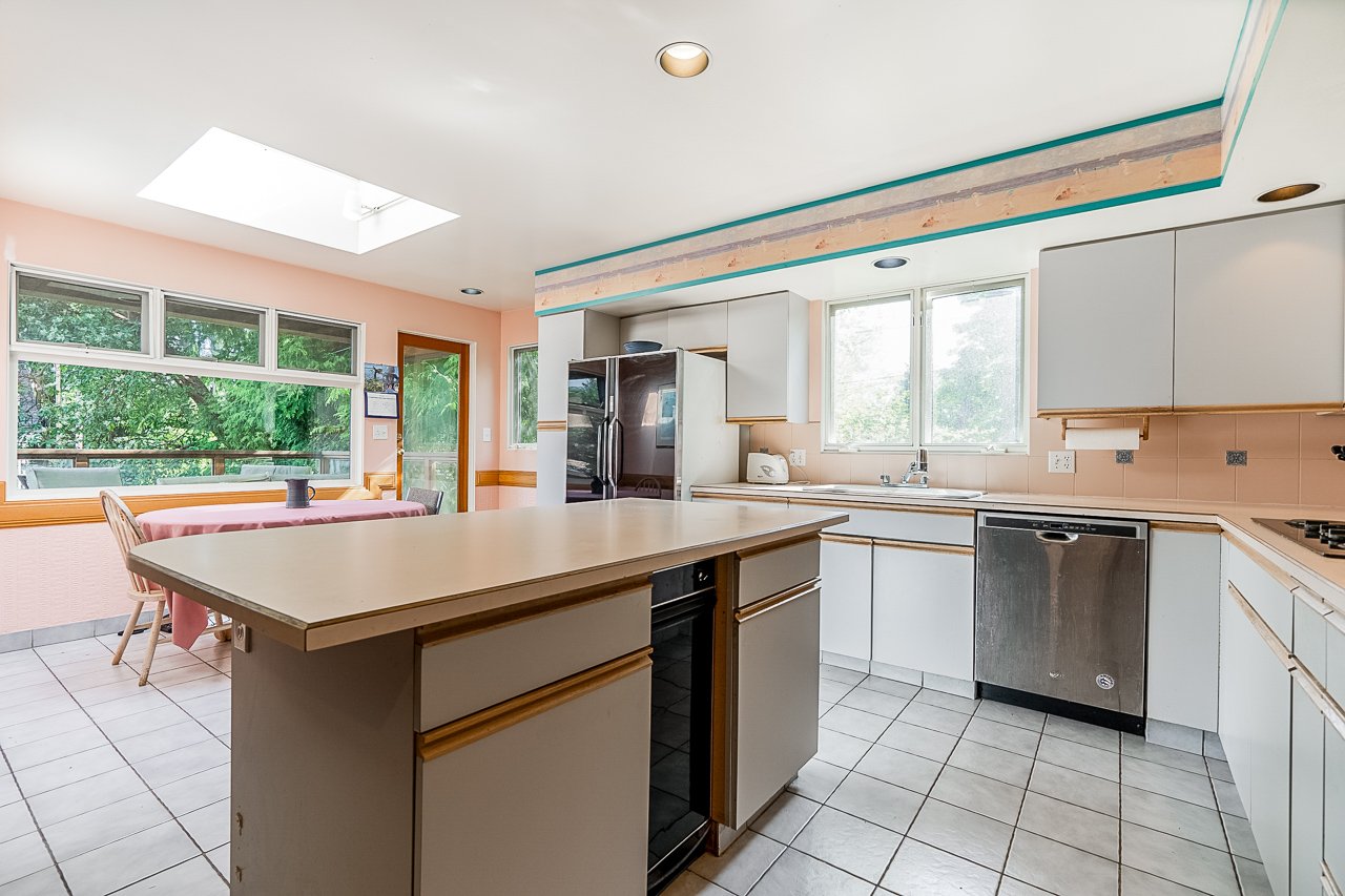 2375 West 35th Avenue Vancouver-13
