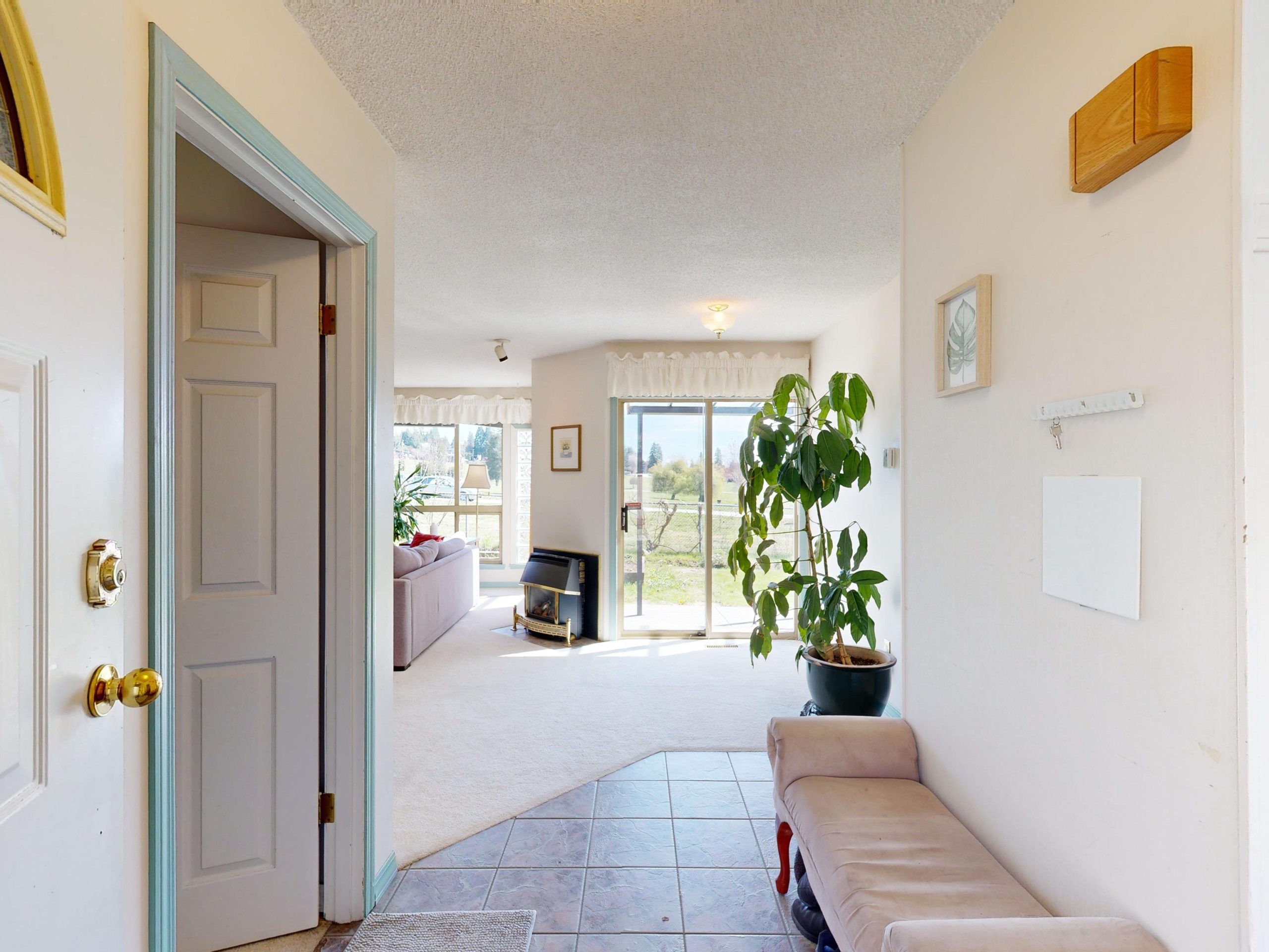 4544-Garden-Grove-Dr-Burnaby-BC-V5G-3Y5-04112024_143922