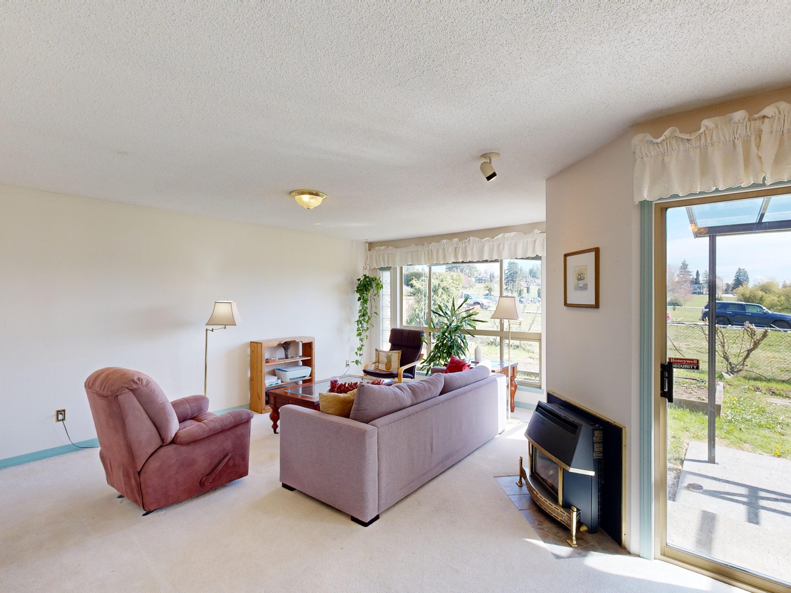 4544-Garden-Grove-Dr-Burnaby-BC-V5G-3Y5-04112024_185821