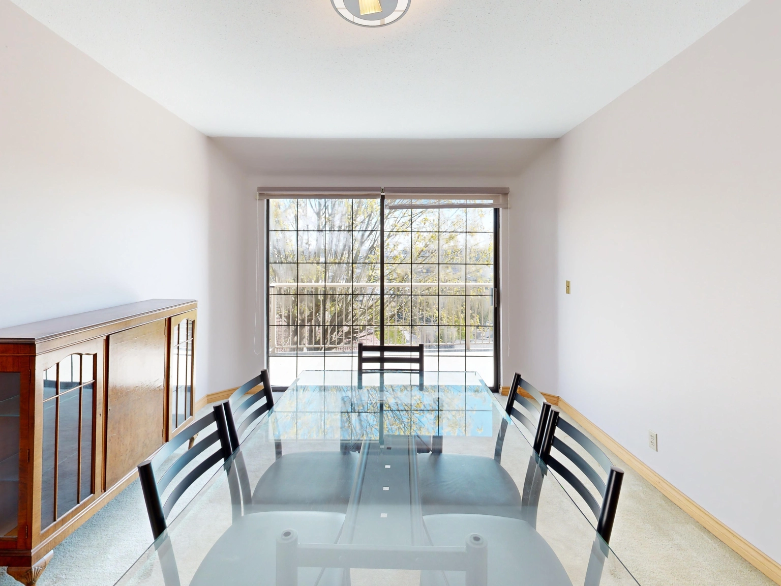 Diningroom 1