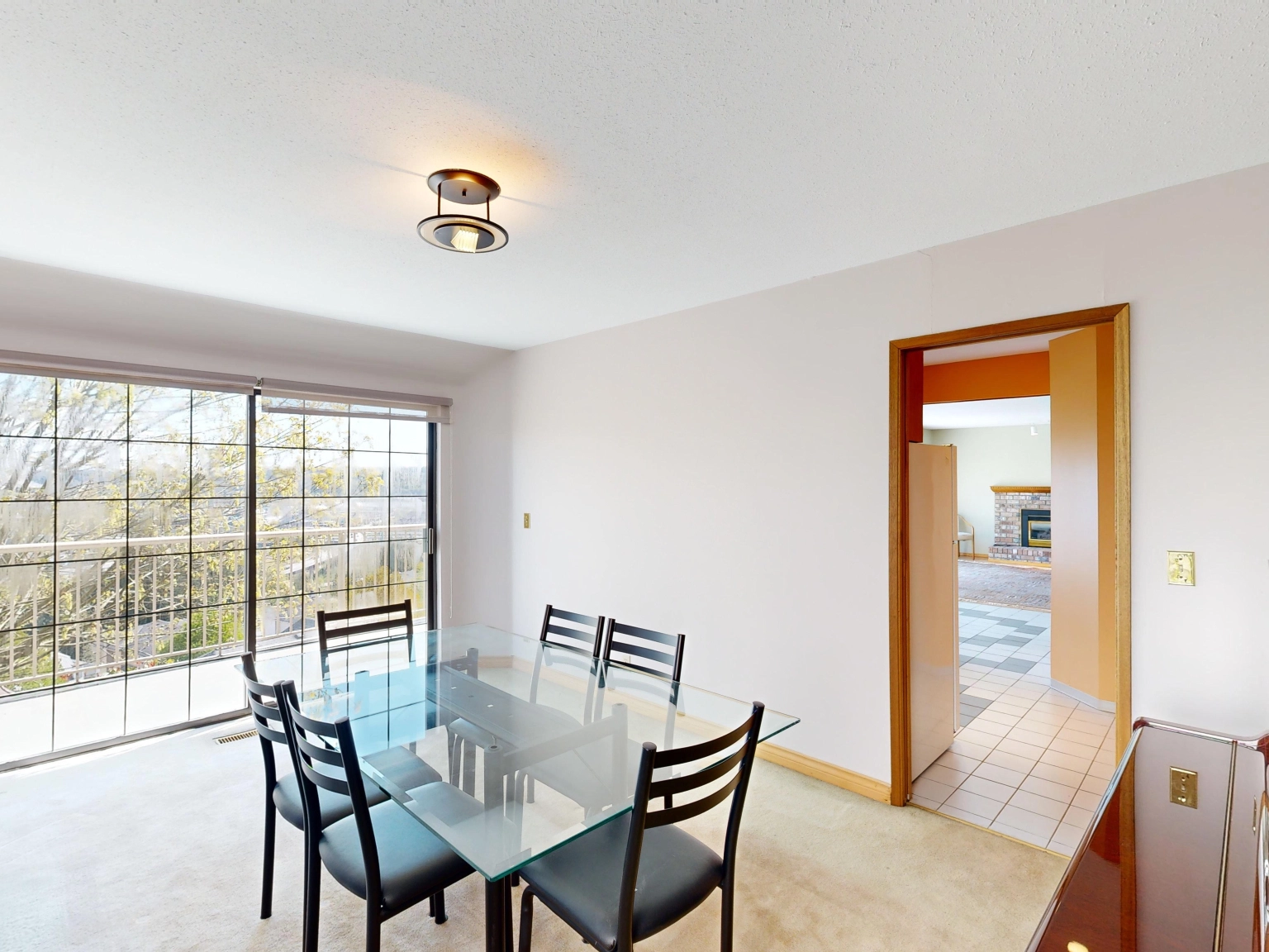Diningroom 3