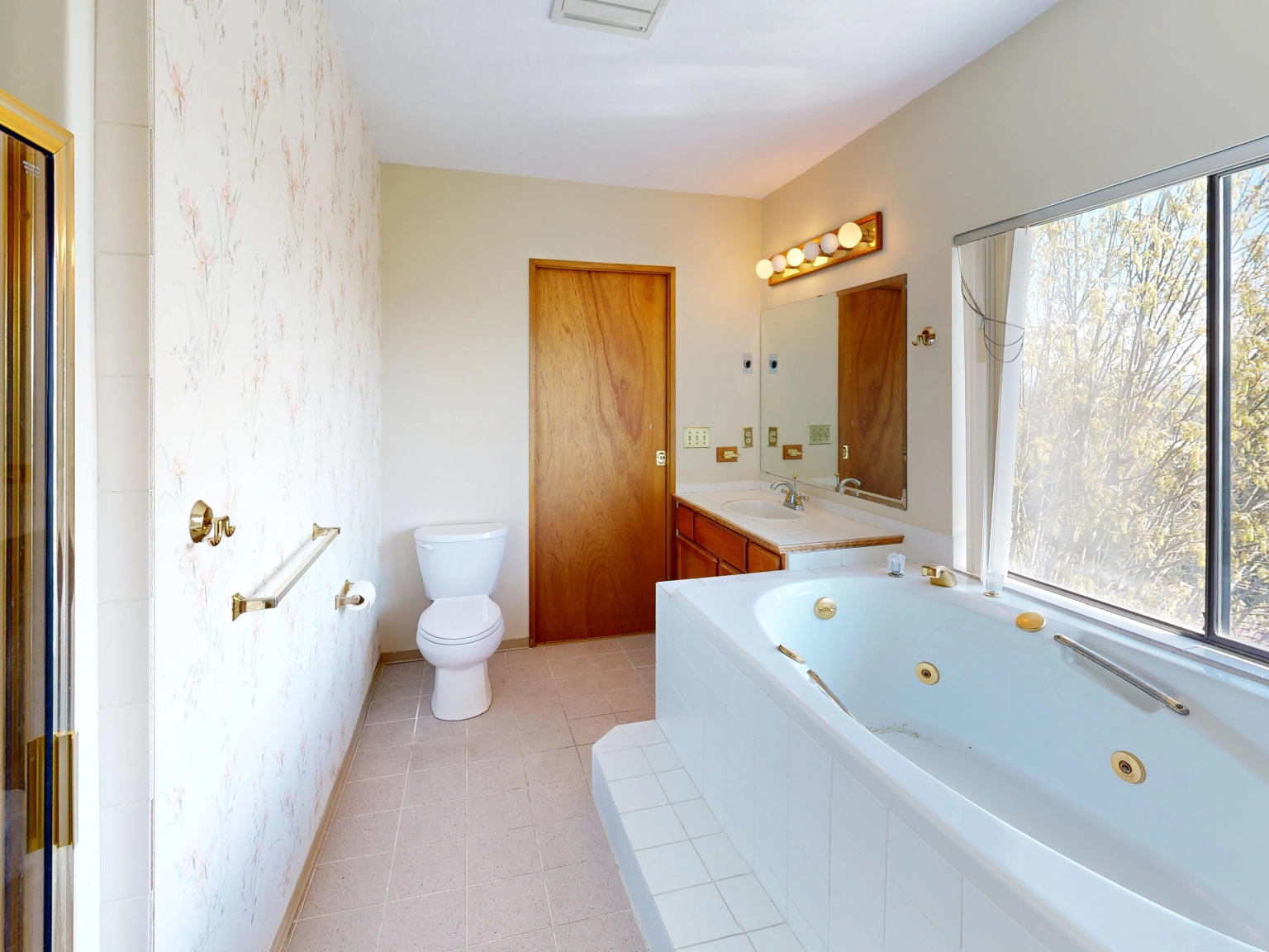 Master bath 2_