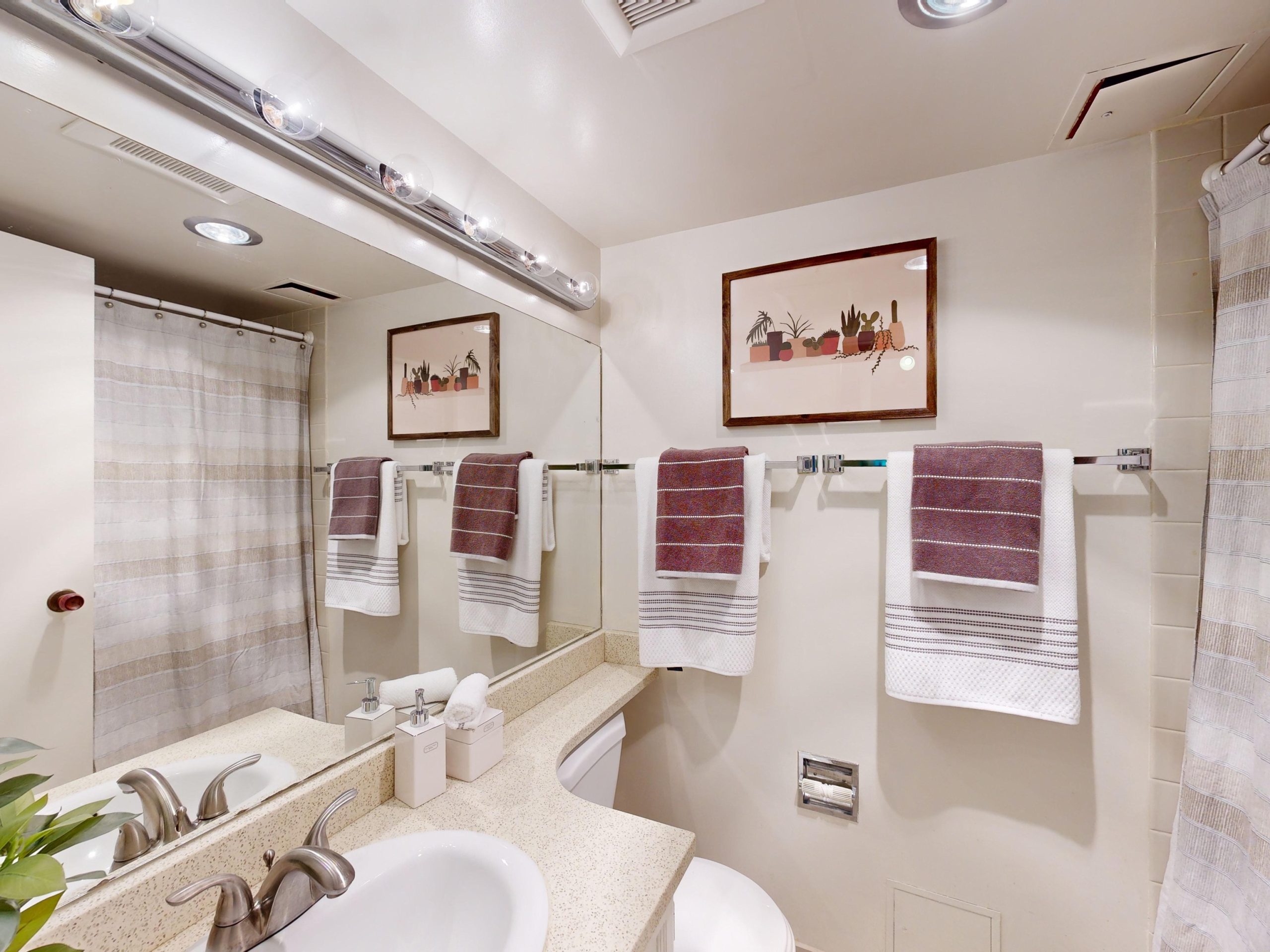 Unit-113-4101-Yew-St-Vancouver-BC-V6L-3B7-04262024_023754