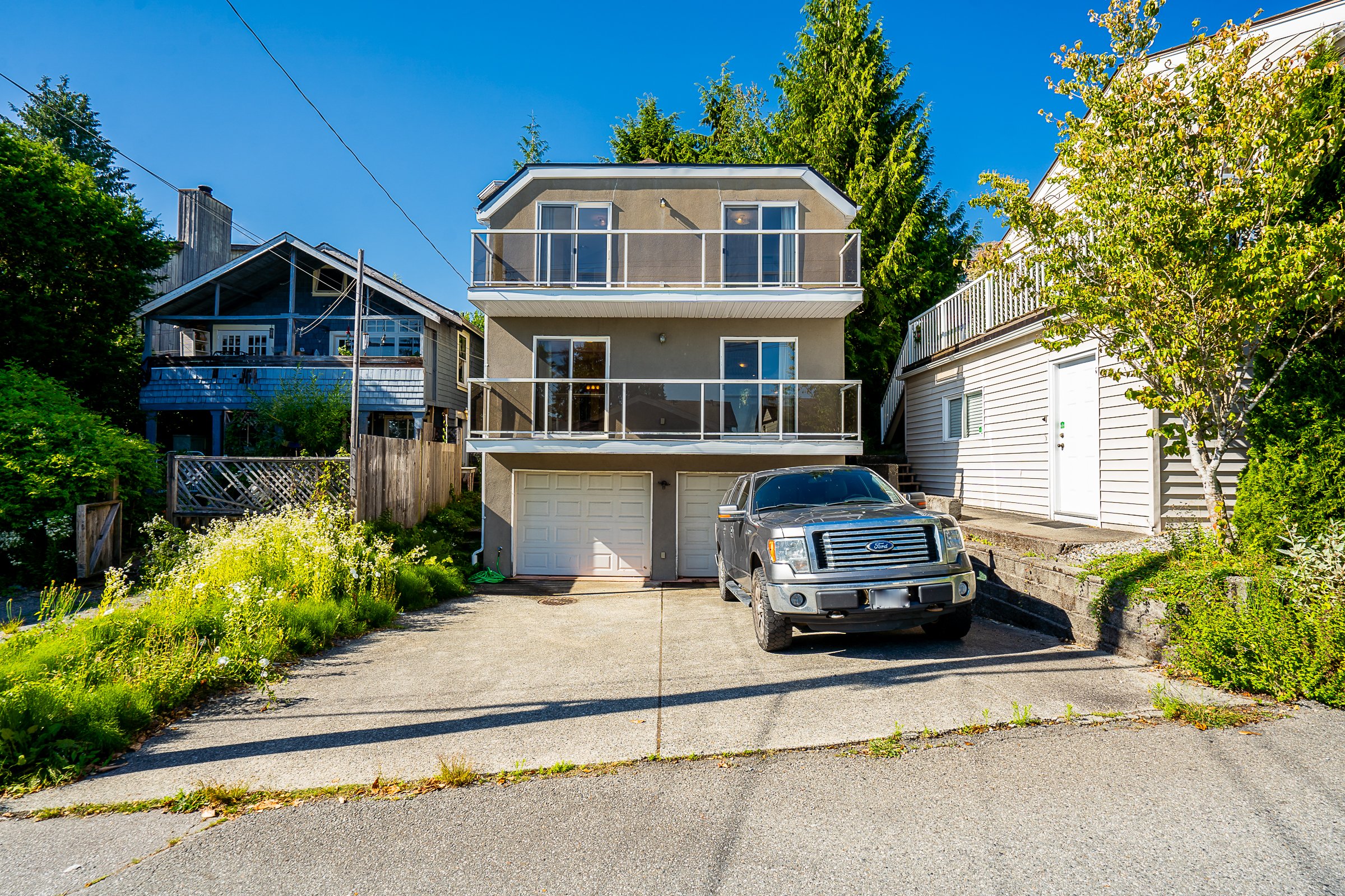 375 Tempe Crescent North Vancouver-32