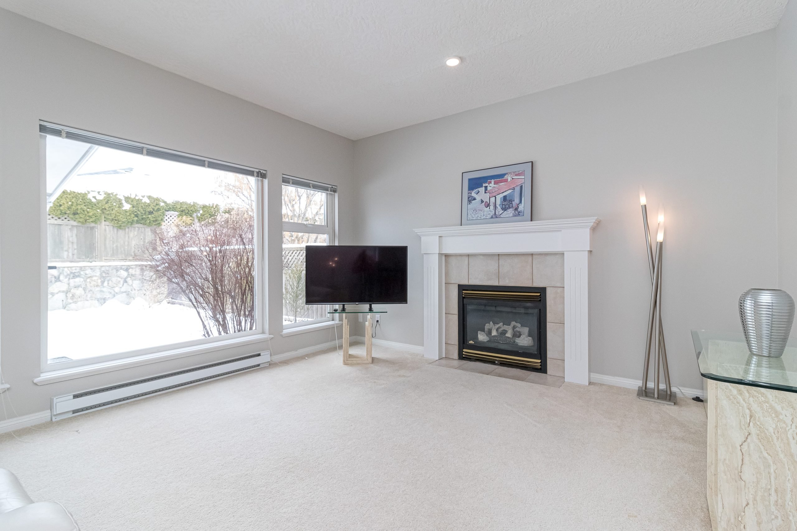 08-living-room