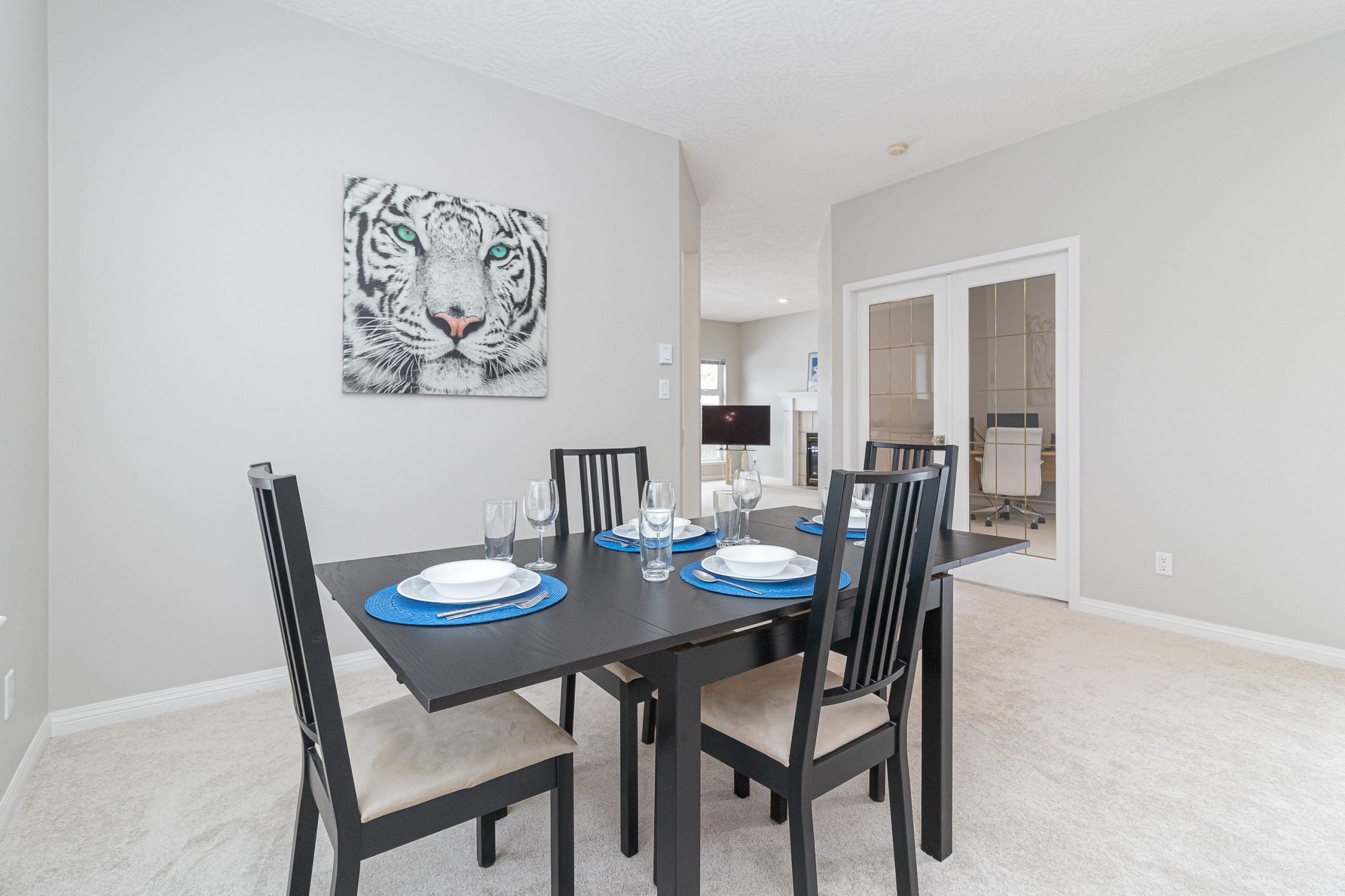 13-dining-room